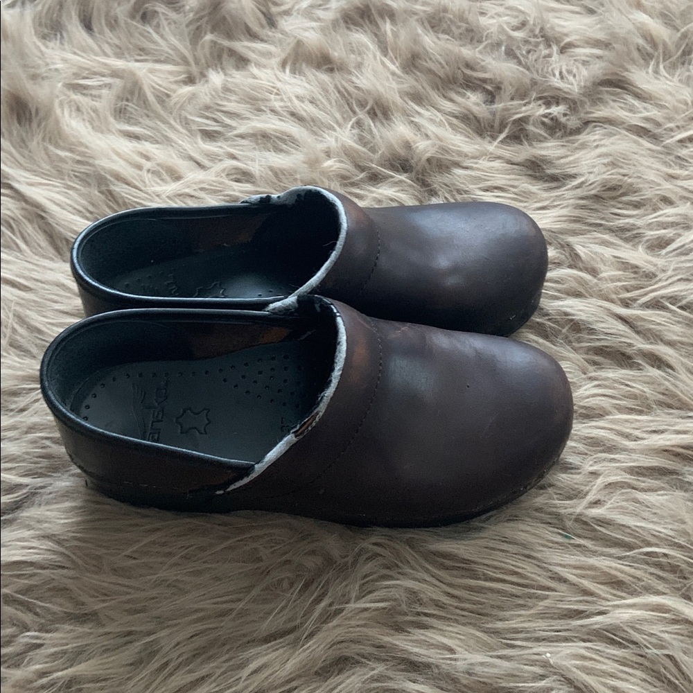 Size 37 Brown Paisley Dansko Clogs - Picture 1 of 7
